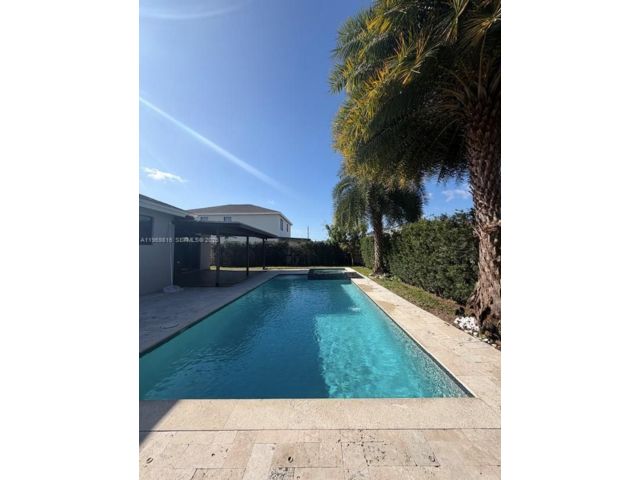  3 BR,  2.00 BTH &nbsp; style home in Homestead