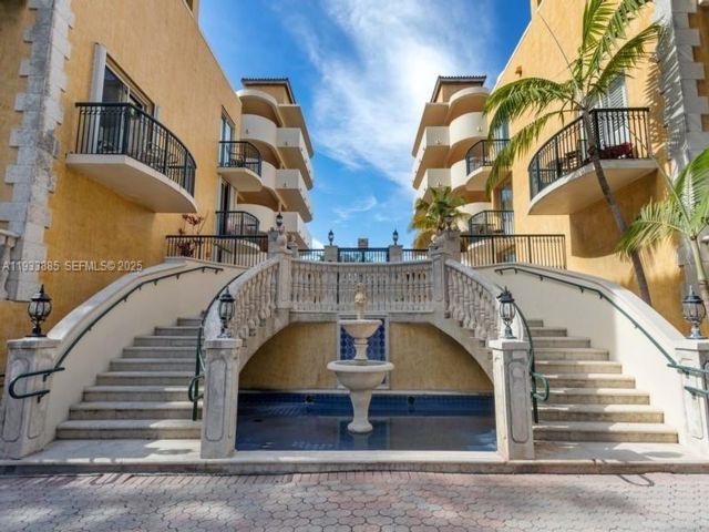  3 BR,  3.00 BTH &nbsp; style home in Bal Harbour