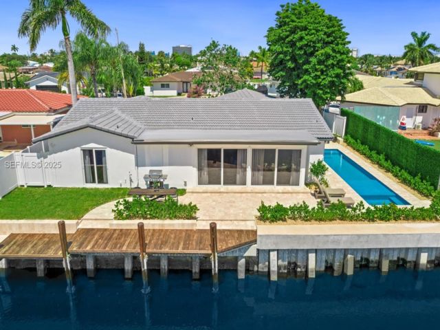  4 BR,  4.00 BTH &nbsp; style home in Fort Lauderdale