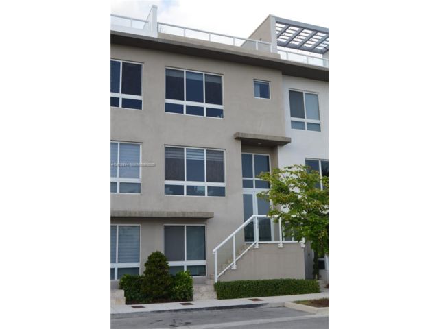  3 BR,  4.50 BTH &nbsp; style home in Medley