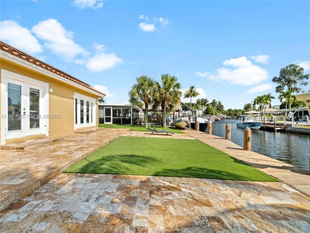 [PHOTO]