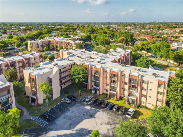  3 BR,  2.00 BTH &nbsp; style home in Miami
