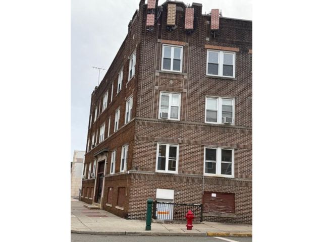  2 BR,  1.00 BTH &nbsp; style home in Kearny