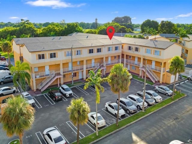  3 BR,  2.50 BTH &nbsp;Condo style home in Miami