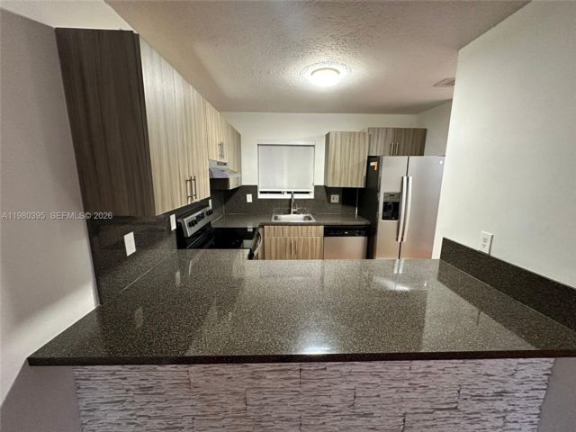  3 BR,  2.50 BTH &nbsp;Condo style home in Miami