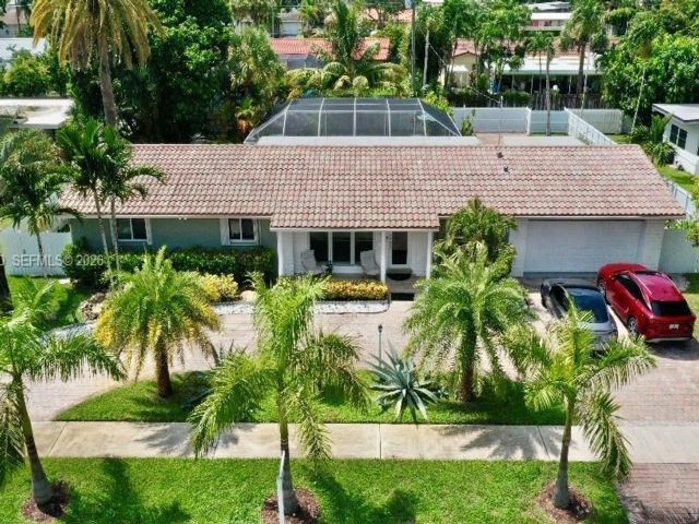 4 BR,  2.00 BTH &nbsp; style home in Hollywood