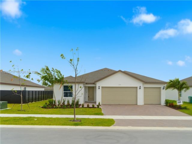  4 BR,  3.00 BTH &nbsp; style home in Homestead