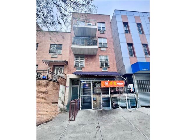  2 BR,  1.00 BTH &nbsp;Condominium style home in Sunset Park