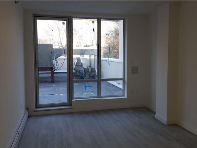 Studio,  1.00 BTH &nbsp;Condominium style home in Sunset Park