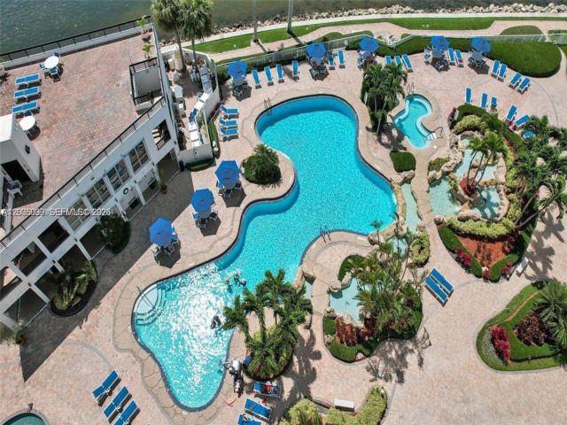  2 BR,  2.00 BTH &nbsp; style home in Aventura