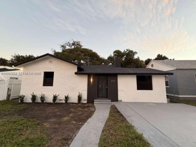 3 BR,  2.00 BTH &nbsp; style home in Miami