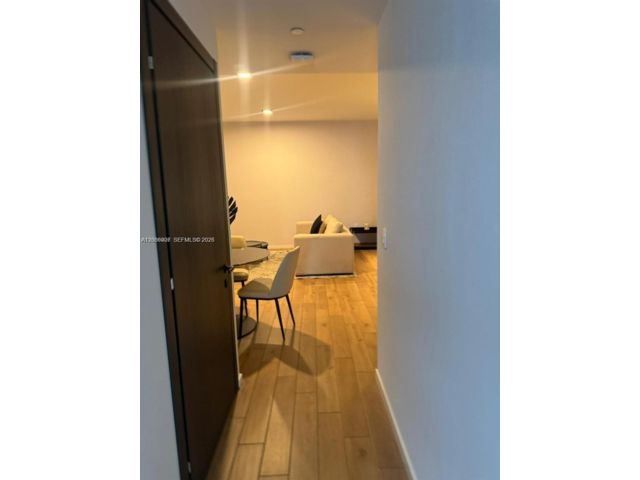 [PHOTO]