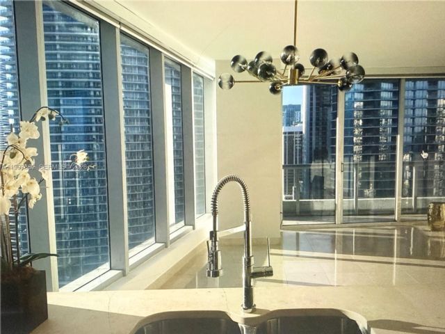  2 BR,  2.00 BTH &nbsp; style home in Miami