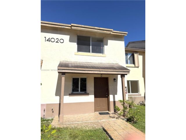  3 BR,  2.00 BTH &nbsp; style home in Biscayne Park