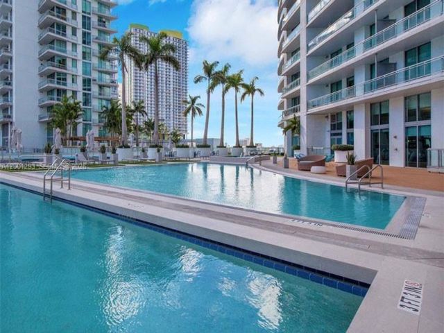  2 BR,  2.00 BTH &nbsp; style home in Miami