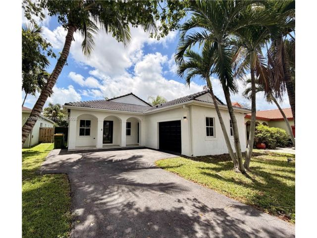  4 BR,  2.00 BTH &nbsp; style home in Homestead