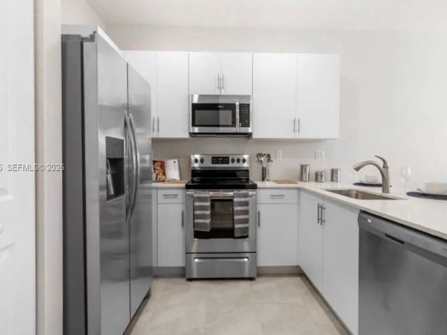  3 BR,  2.50 BTH &nbsp;Townhouse style home in Homestead