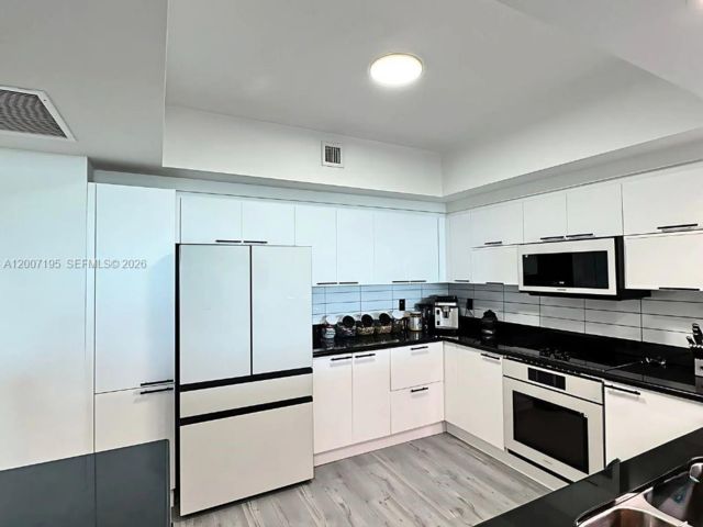 [North Miami Real Estate, listing number 3338154]
