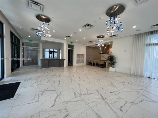  2 BR,  2.50 BTH &nbsp;Apartment style home in Medley