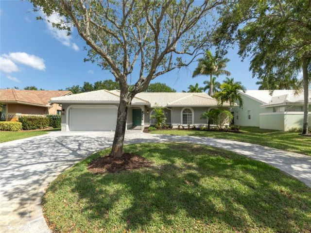  4 BR,  2.00 BTH &nbsp; style home in Coral Springs