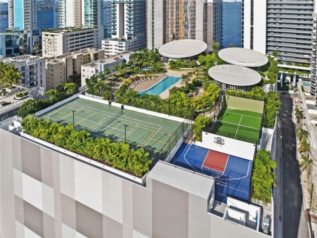  2 BR,  3.00 BTH &nbsp; style home in Miami