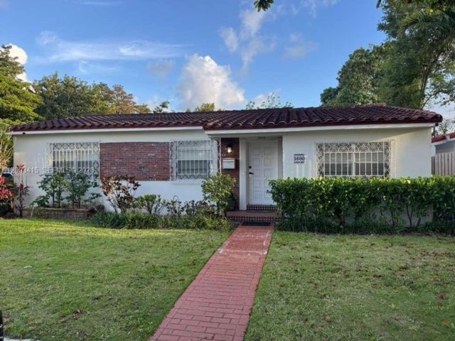  3 BR,  2.00 BTH &nbsp; style home in Coconut Grove