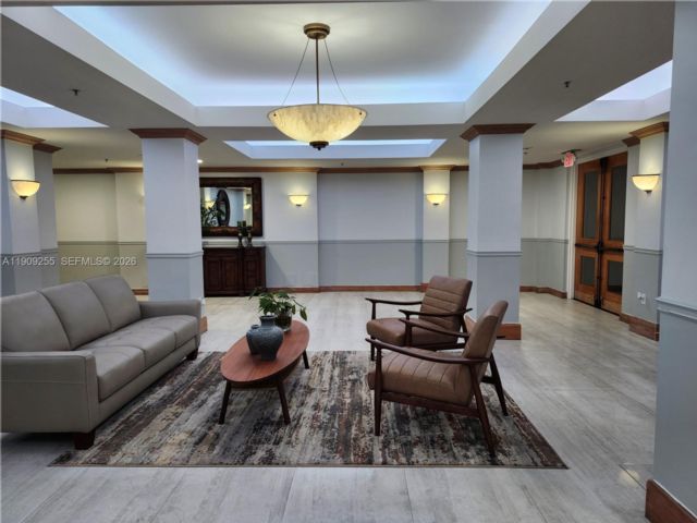  3 BR,  2.00 BTH &nbsp; style home in Medley