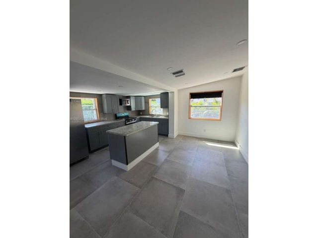  3 BR,  2.00 BTH &nbsp;European style home in Miami