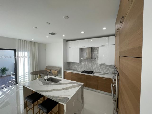  3 BR,  3.50 BTH &nbsp; style home in Medley