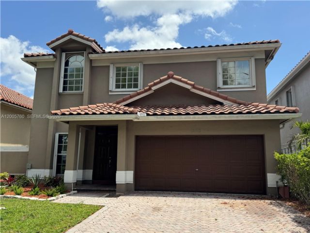  4 BR,  2.50 BTH &nbsp; style home in Miami