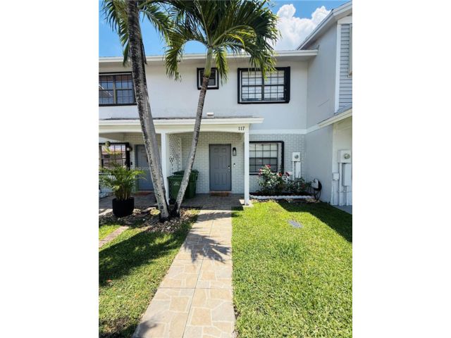  2 BR,  2.50 BTH &nbsp; style home in Pembroke Pines
