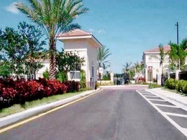  3 BR,  2.50 BTH &nbsp; style home in Miramar