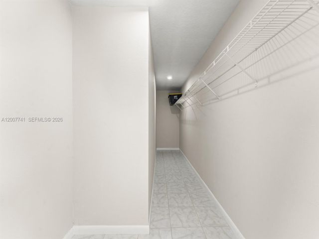 [PHOTO]