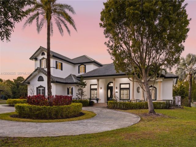  5 BR,  4.00 BTH &nbsp; style home in Southwest Ranches