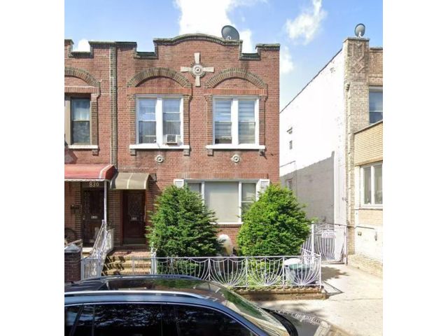  8 BR,  0.00 BTH &nbsp;Multi-family style home in Sunset Park