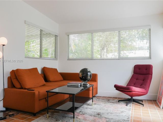 3 BR,  2.00 BTH &nbsp; style home in Miami