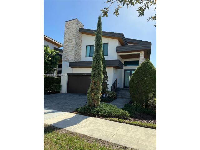  4 BR,  4.00 BTH &nbsp; style home in Medley