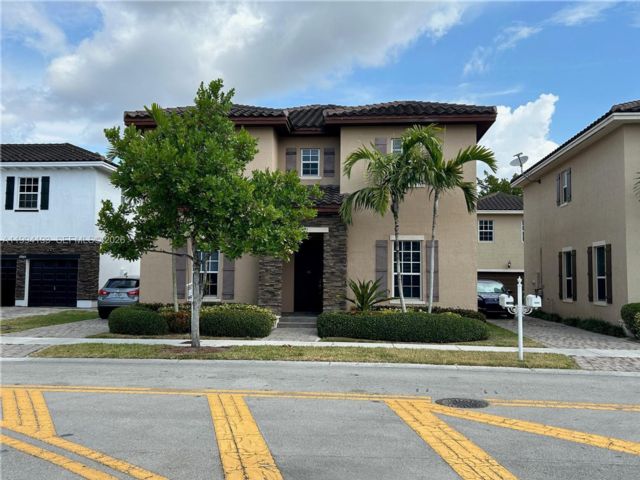  4 BR,  3.00 BTH &nbsp; style home in Miami