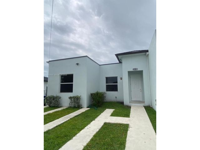  4 BR,  3.00 BTH &nbsp;Other style home in Miami