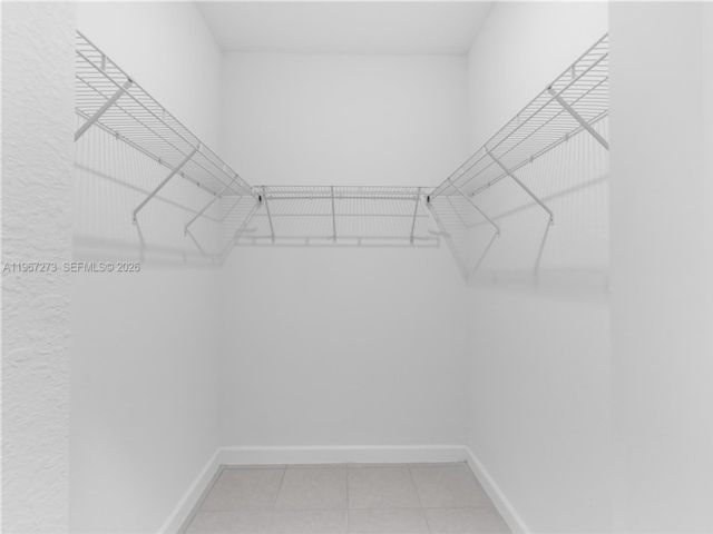 [PHOTO]