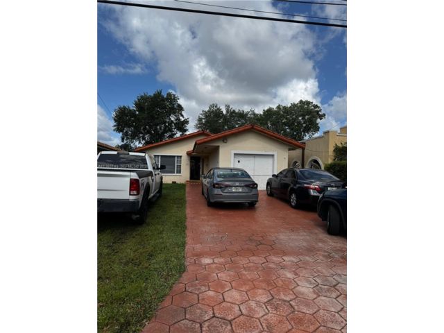  3 BR,  2.00 BTH &nbsp; style home in Miami