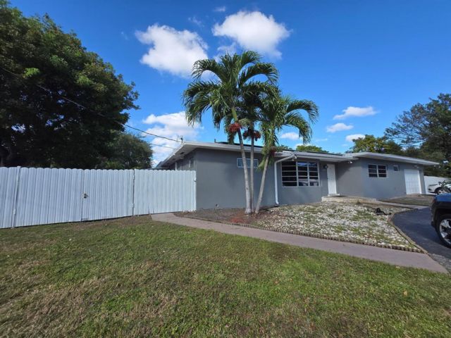  4 BR,  3.00 BTH &nbsp;European style home in North Miami Beach