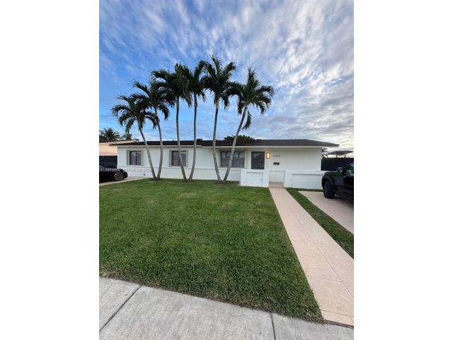  3 BR,  2.50 BTH &nbsp;European style home in Miami
