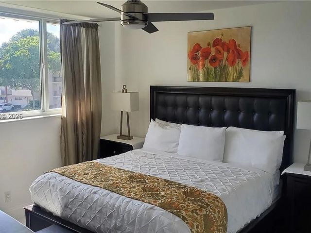  2 BR,  2.00 BTH &nbsp; style home in Pembroke Pines