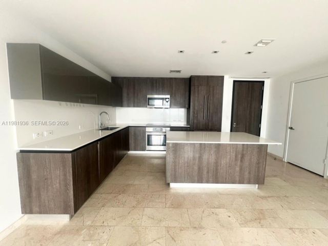 2 BR,  2.00 BTH &nbsp; style home in Miami