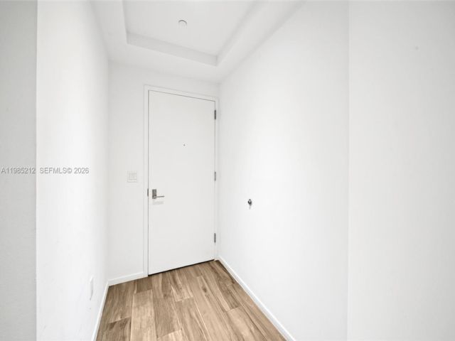 [PHOTO]