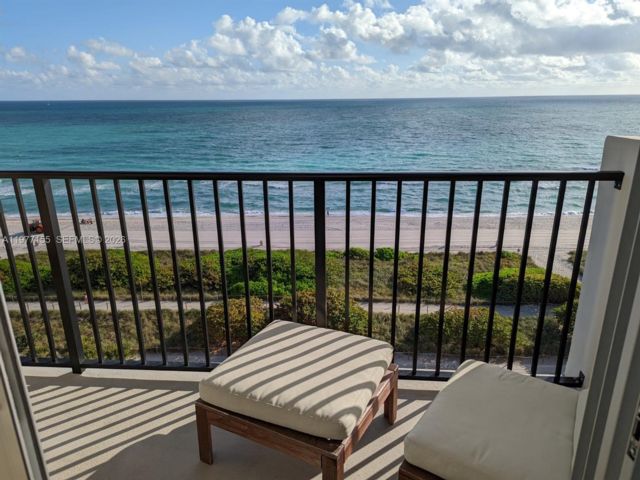  2 BR,  2.00 BTH &nbsp; style home in Surfside