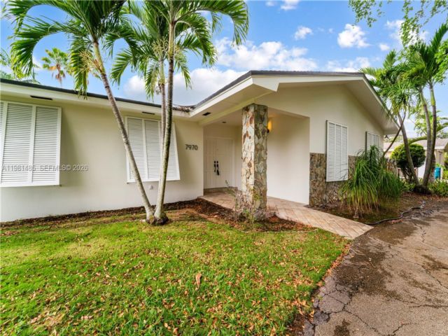  4 BR,  2.00 BTH &nbsp; style home in Palmetto Bay