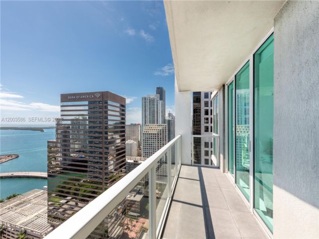  2 BR,  2.00 BTH &nbsp; style home in Miami
