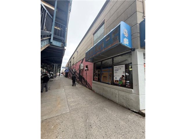 Studio,  0.00 BTH &nbsp;Store style home in Bensonhurst